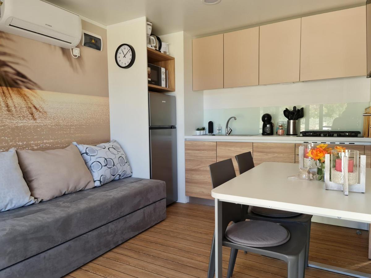 Luxury Mobile Homes Ivaci Ровинь Экстерьер фото