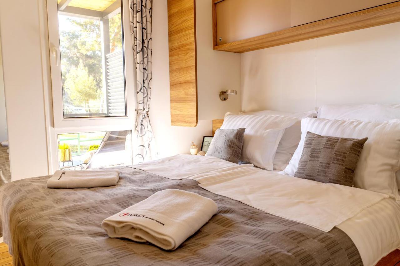 Luxury Mobile Homes Ivaci Ровинь Экстерьер фото