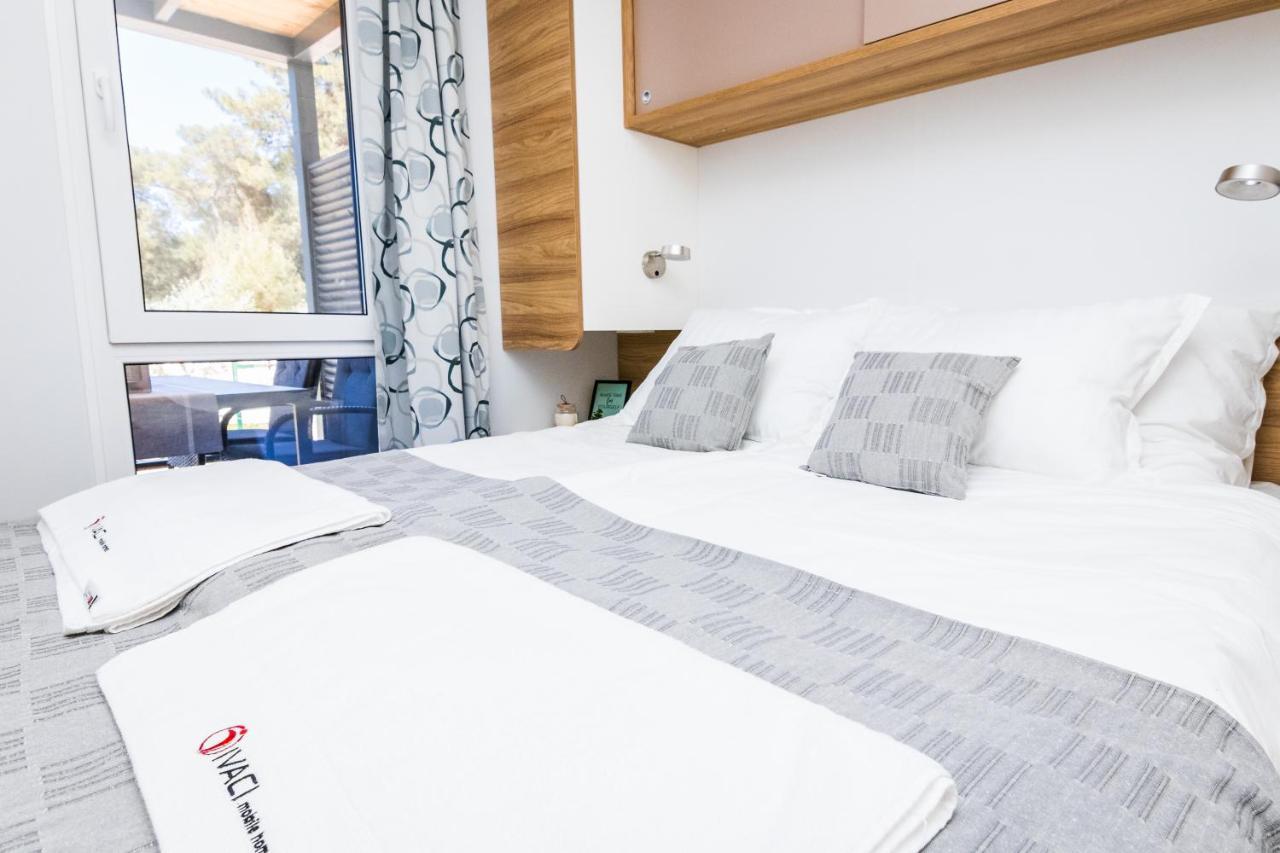 Luxury Mobile Homes Ivaci Ровинь Экстерьер фото